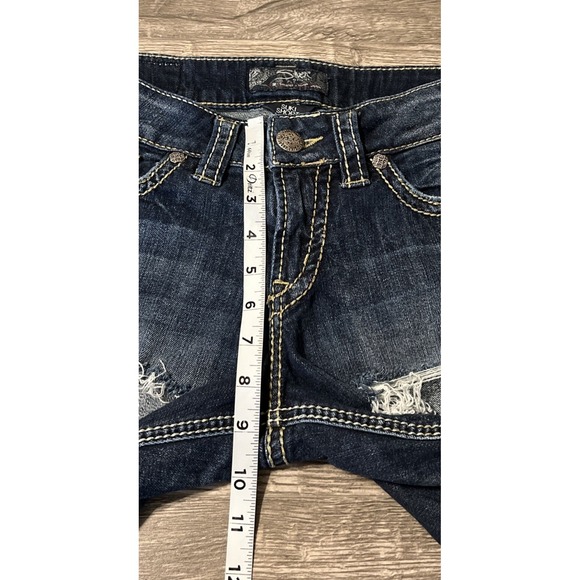 Silver Jeans Women's Suki Mid Rise Destructed Cut-Off Jean Shorts SZ 26 (27x8) - Picture 9 of 10